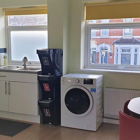 Appartement Swindon Old Town Duplex - Entercloud9Sa Extérieur photo